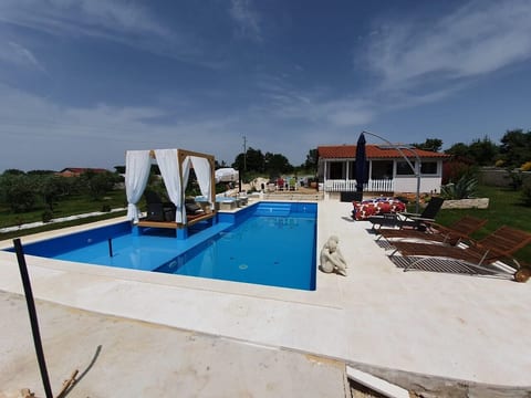 House Holiday House Biloš - Unit 370707-13