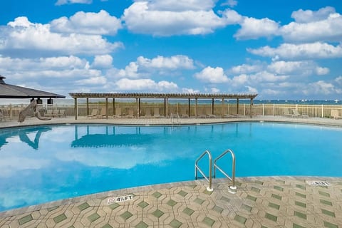 Jetty East | Sleeps 4 | Paradise Palms | Pool | Private Beach