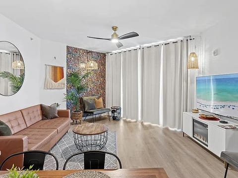 Palms Resort | Sleeps 6 | Hidden Palms Oasis | Pool | Destin