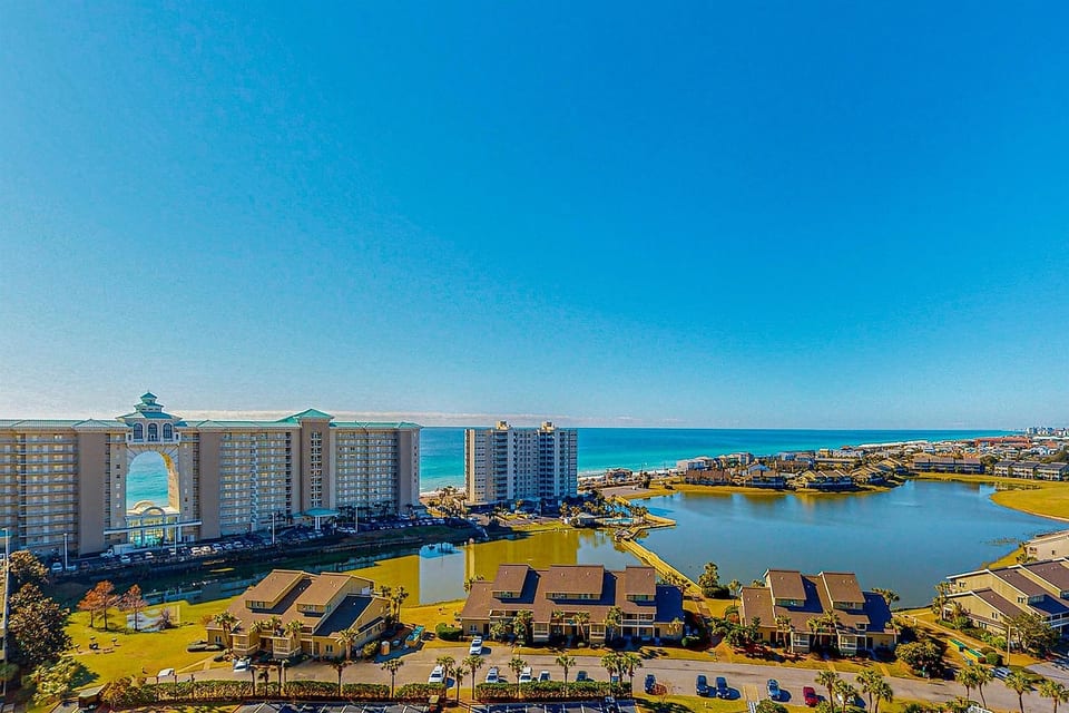 Gulf Views | Resort | Pools | Gulf View Getaway | Pickleball | Miramar Beach - Miramar Beach