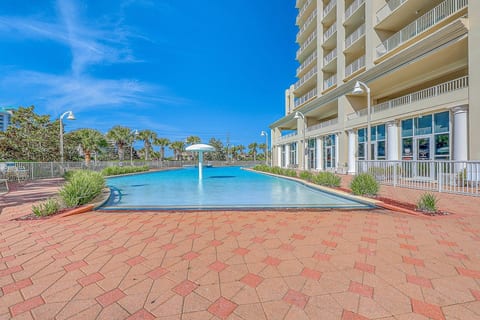 Gulf Views | Resort | Pools | Gulf View Getaway | Pickleball | Miramar Beach