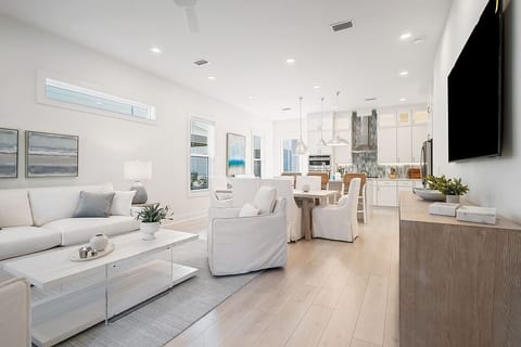 Luxury Home, Sleeps 16, Palm & Pearl, Pool, Inlet Beach