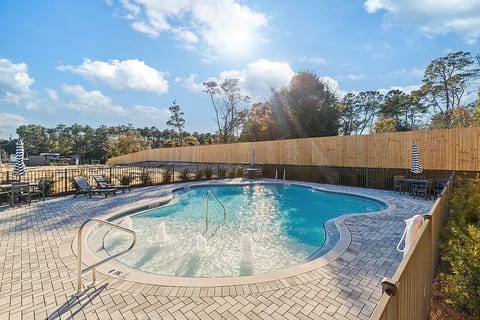 Luxury Home, Sleeps 16, Palm & Pearl, Pool, Inlet Beach