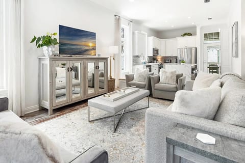 Blue Mountain, Pool, Sandcastle 79, 4 Bedroom,Sleeps 10
