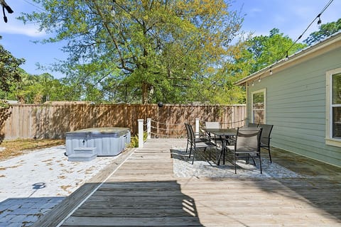 Florida Cottage | Fenced yard| Serentiy Cottage | Hot Tub | Santa Rosa Beach
