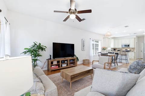 Florida Cottage | Fenced yard| Serentiy Cottage | Hot Tub | Santa Rosa Beach
