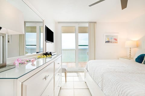 Beachfront 30A | Pool | Endless Horizons | Sleeps 6 | Saagrove