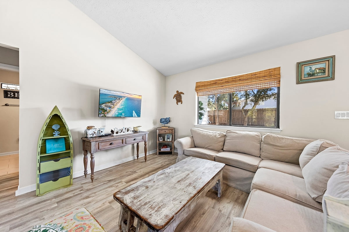 Walk to Beach | Sleeps 8 | Firepit | Beachcombers Nook | Panama City Beach