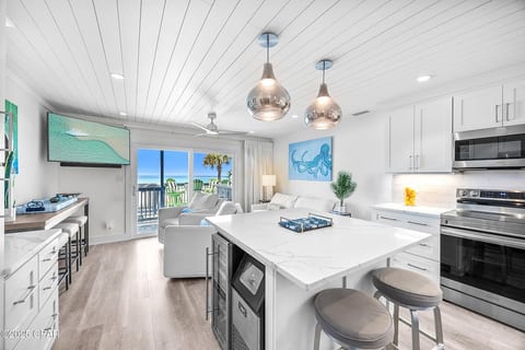 Beachfront | Sleeps 8 | Mystic Mermaid | Updated | Panama City Beach