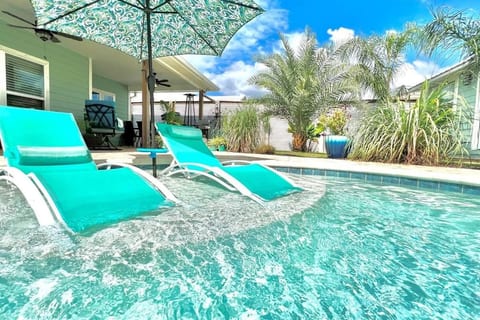 Walk to Beach | Two Fins Up | Private Pool | Golf Cart | Panama City Beach