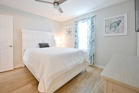 Pool | Walk to Beach | Salt & Seagrove | Tennis | Seagrove