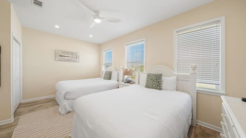 Steps to Beach | Pool | Barefoot Breeze | Sleeps 13 | Seacrest