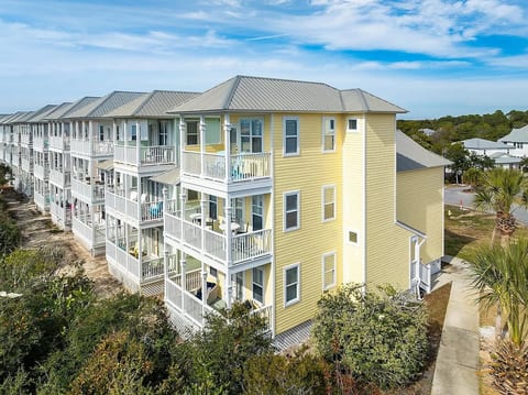 Steps to Beach | Pool | Barefoot Breeze | Sleeps 13 | Seacrest
