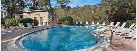 30A | Pool | Sunnyside Up | Walk to Beach| Golf Cart | Seagrove
