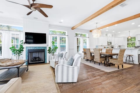 30A | Pool | Sunnyside Up | Walk to Beach| Golf Cart | Seagrove