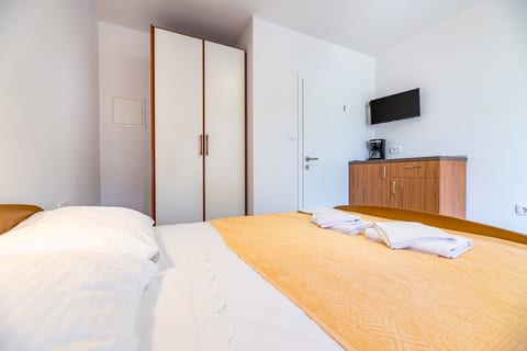 Apartments Dekanić Dalibor - Unit 209026-5