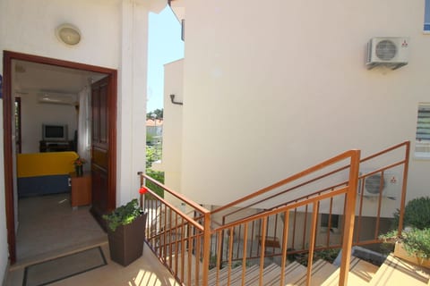 Apartments RADIN - Unit 203221-5
