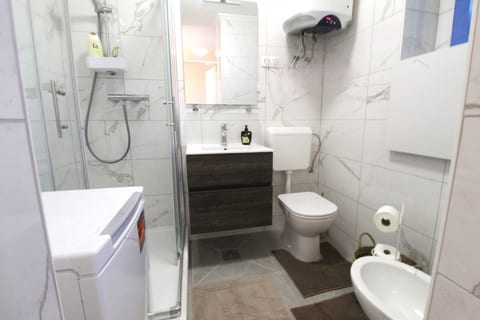 Apartment Cinema - Unit 376757-13