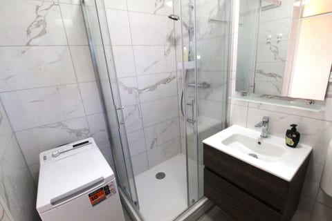 Apartment Cinema - Unit 376757-13