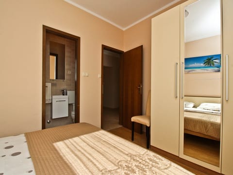 Apartments Ivanka - Unit 51865-61