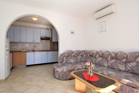 Apartments Lucijana - Unit 54100-61