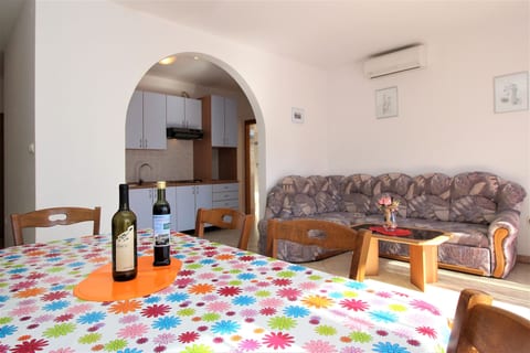 Apartments Lucijana - Unit 54100-61