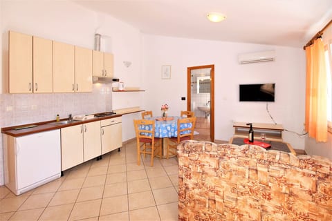 Apartments Lucijana - Unit 54101-61