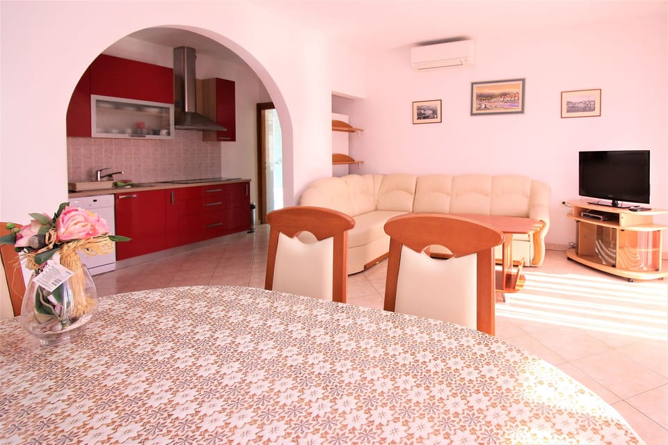 Apartments Lucijana - Unit 54105-61