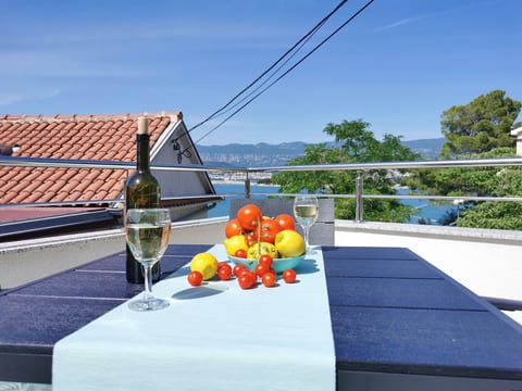 Apartment Glorijeta with Sea View - Unit 209712-5