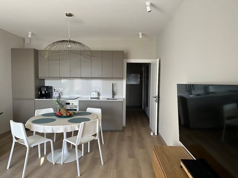 BnB Homes Ocean Breeze Terrace Apartment image 4