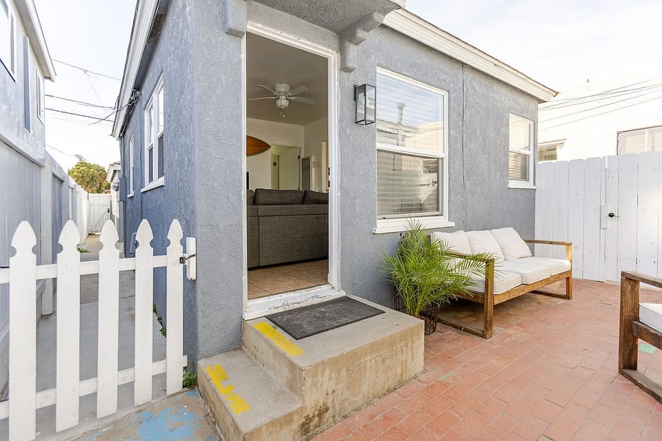 1 Blk to Dog Beach | Fenced Patio | A/C & Garage image 1