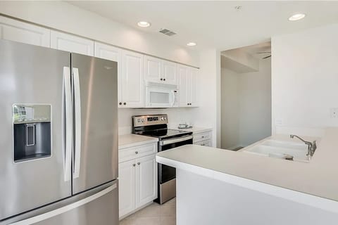 Beautiful Condo in Ft. Myers Near the Beach