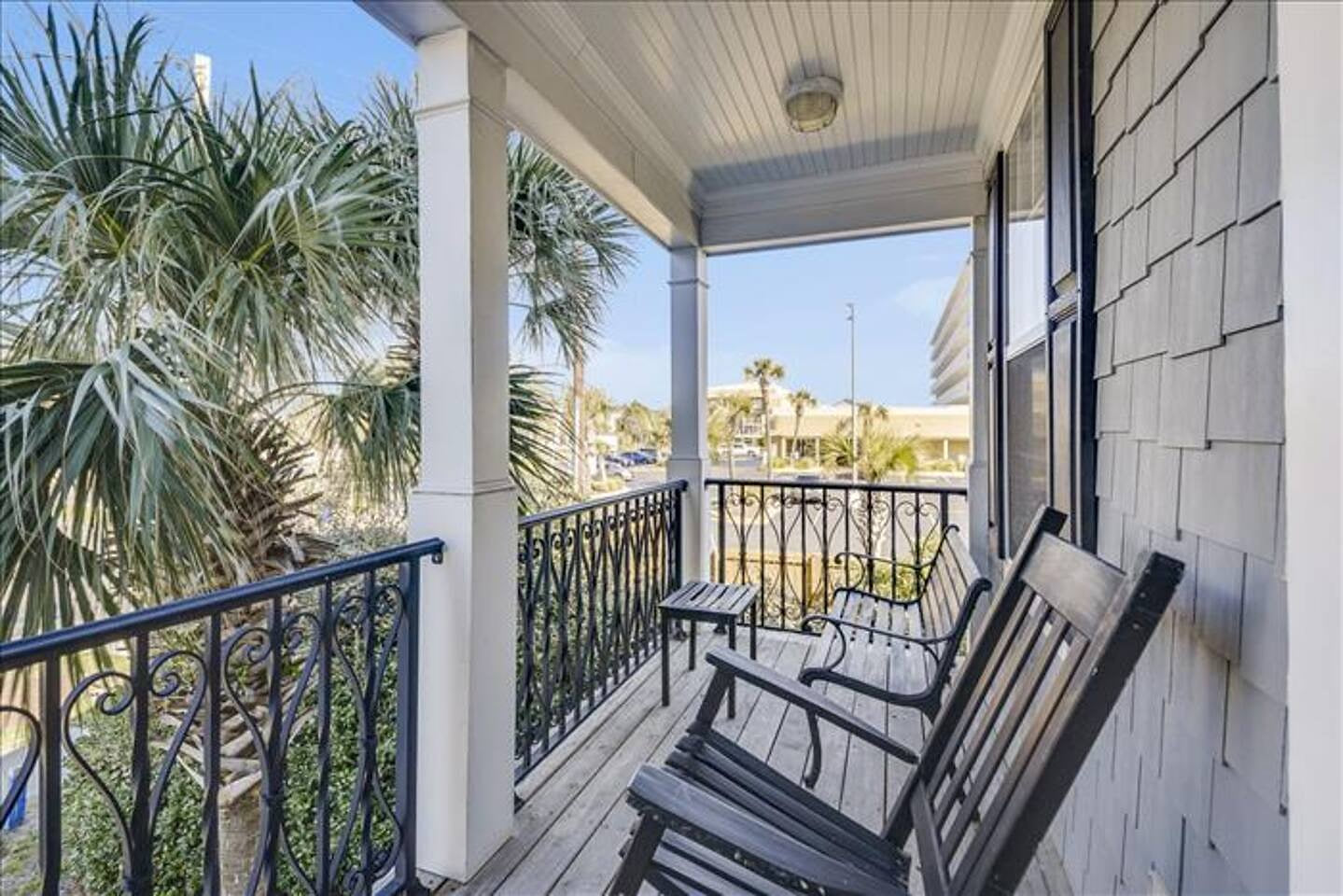 Direct Oceanfront-Sleeps 16-Private Pool