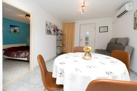Apartments Mirkovic - Unit 378200-13