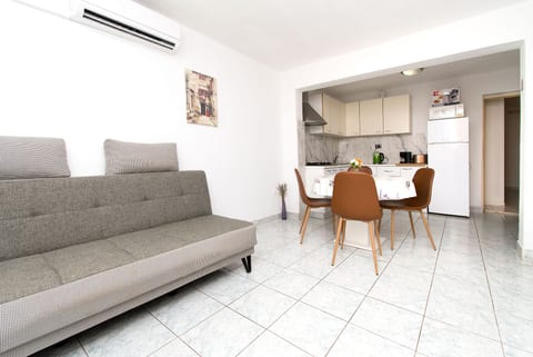 Apartments Mirkovic - Unit 378200-13