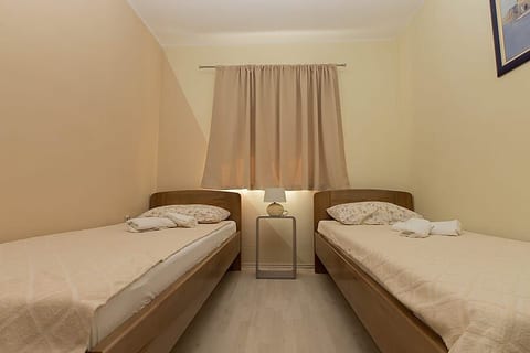 Apartment Armina - Unit 378202-13