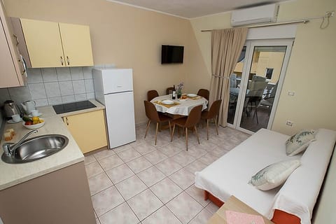Apartment Armina - Unit 378202-13