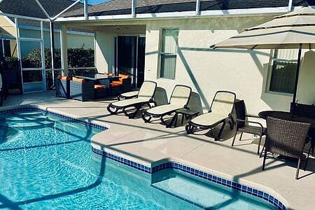 Disney Family Villa South Facing Pool