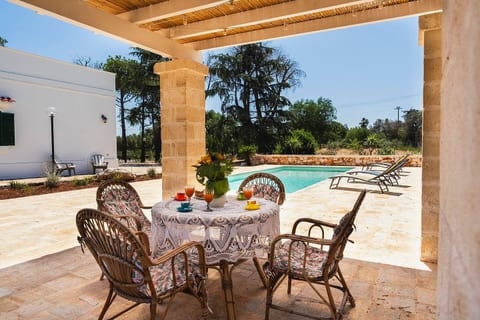 Villa with private pool, garden, and Wi-Fi - Casaurea