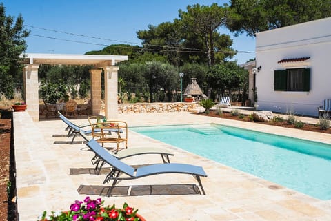 Villa with private pool, garden, and Wi-Fi - Casaurea