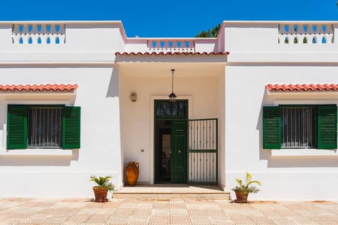 Villa with private pool, garden, and Wi-Fi - Casaurea