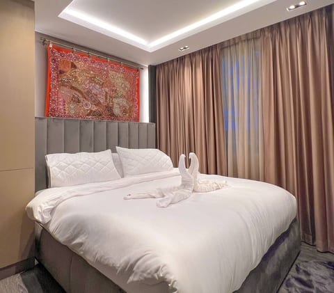 Newly Built 1BR Modern Luxury Condo