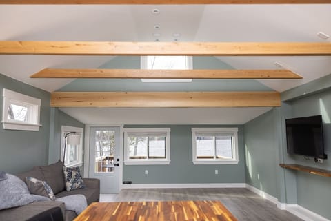 Lakefront Ice Fishing Retreat | 15m to Bangor |