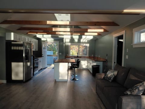 Lakefront Ice Fishing Retreat | 15m to Bangor |