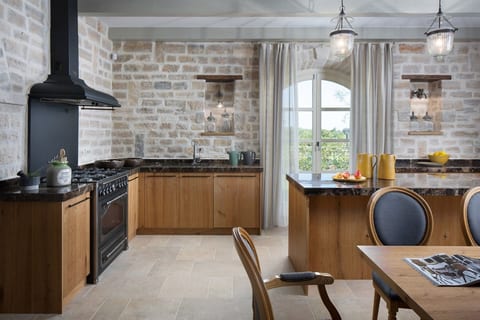 Villa Elena Exclusive - Unit 209900-5