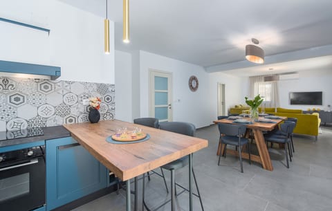 Villa Daniela s bazenom - Unit 209923-5