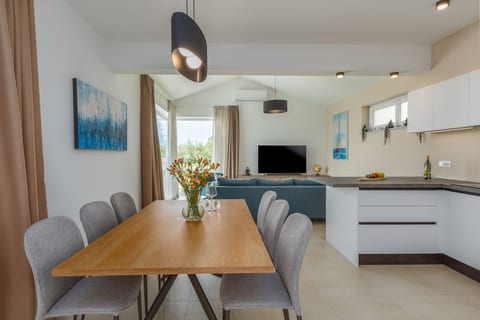 Villa Bella N - Unit 368962-13