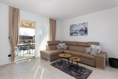 House Holiday house Milotici - Unit 378216-13