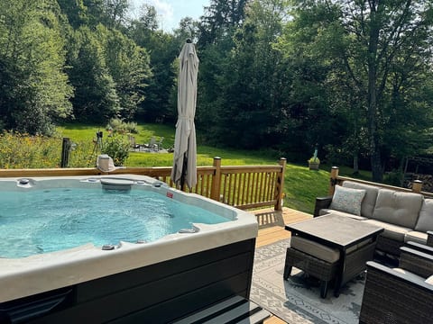Winter Ski Getaway with Hot Tub & Fire Pit image 2