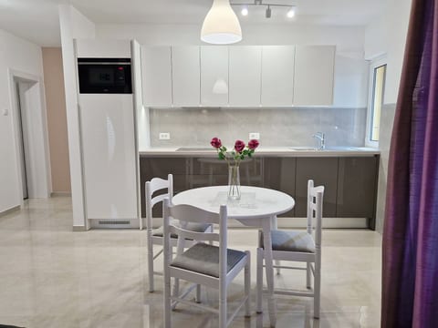 Apartments Čubranić Nada - Unit 53059-61